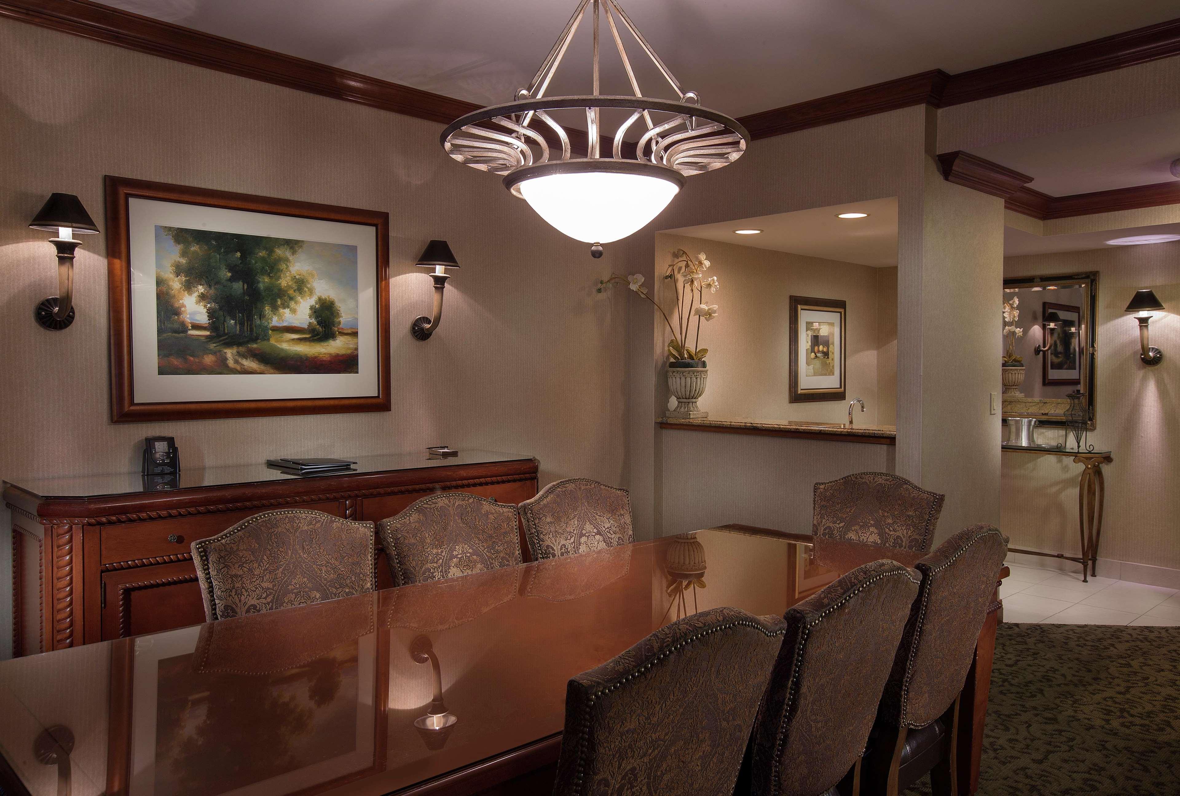 Doubletree By Hilton Lisle Naperville Exteriör bild