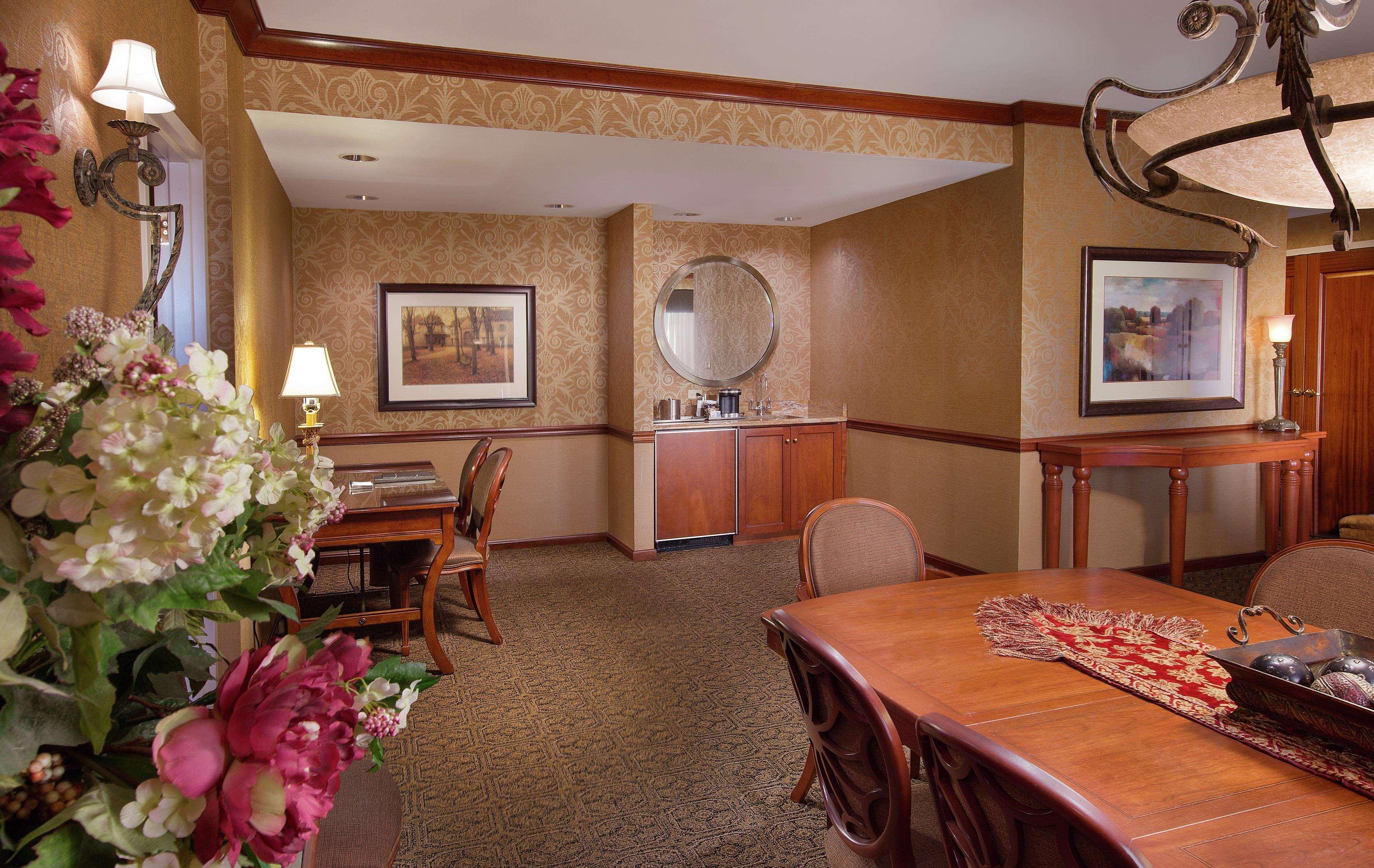Doubletree By Hilton Lisle Naperville Exteriör bild