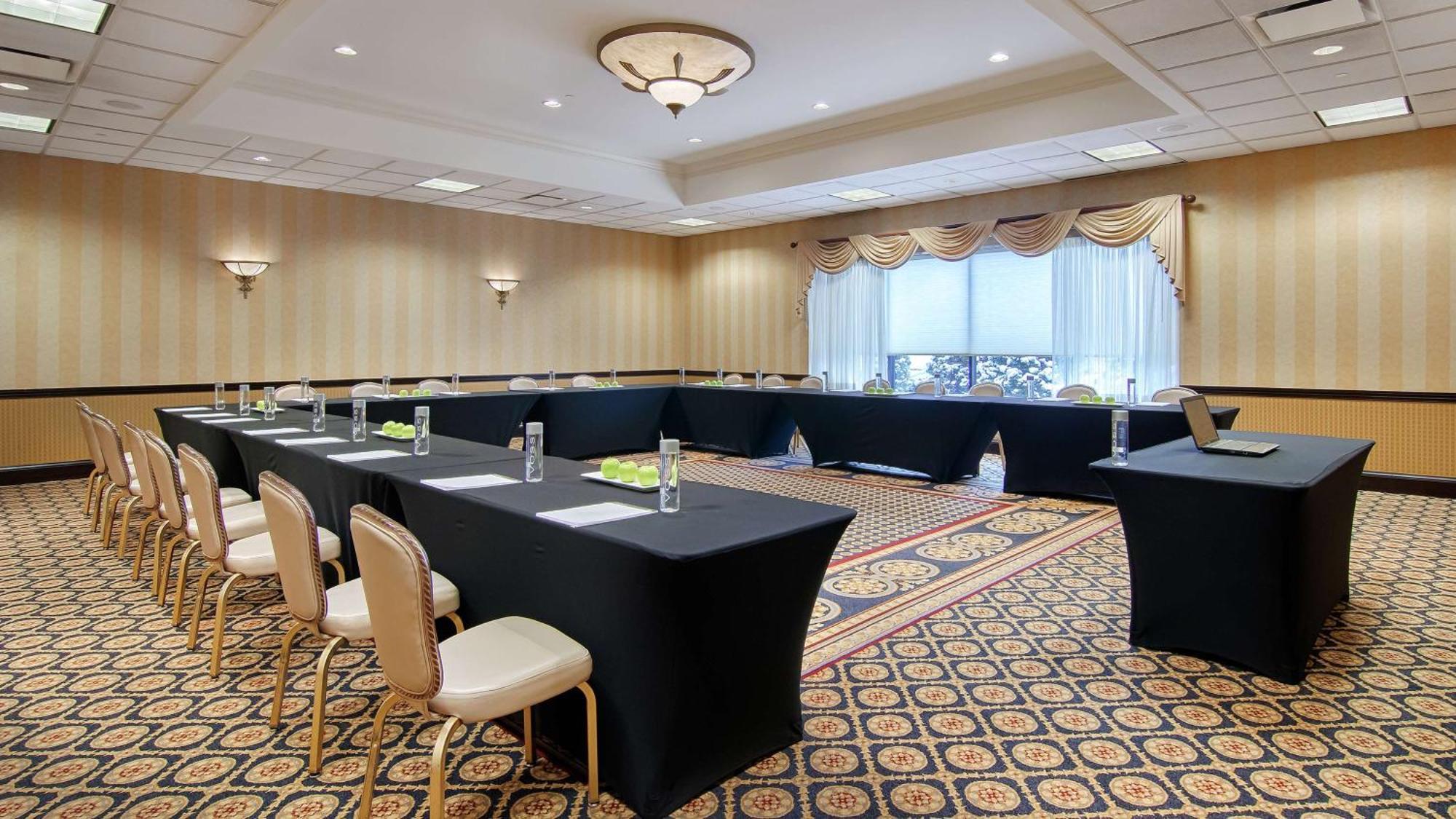 Doubletree By Hilton Lisle Naperville Exteriör bild